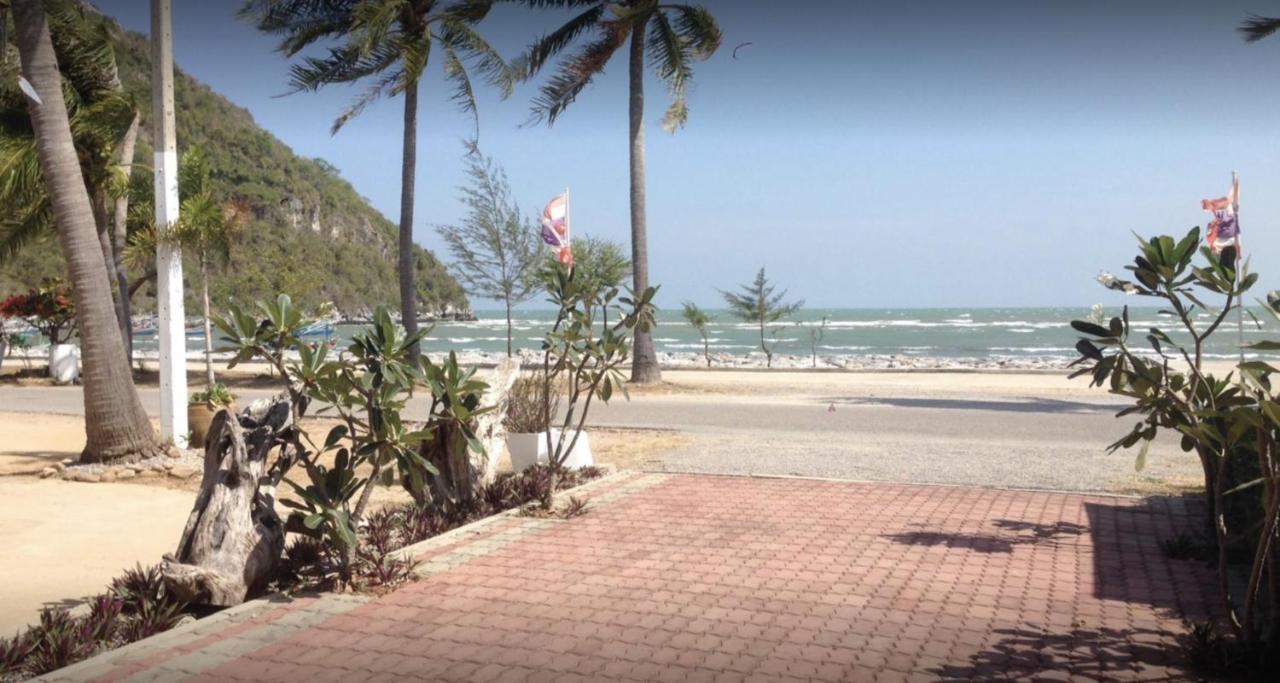 The Beach Boutique Resort Ban Pak Nam Pran Exteriör bild