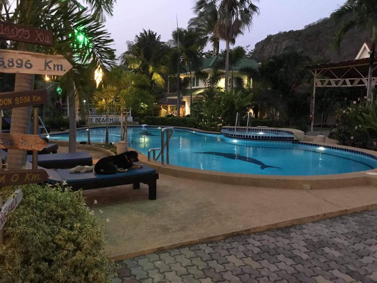 The Beach Boutique Resort Ban Pak Nam Pran Exteriör bild