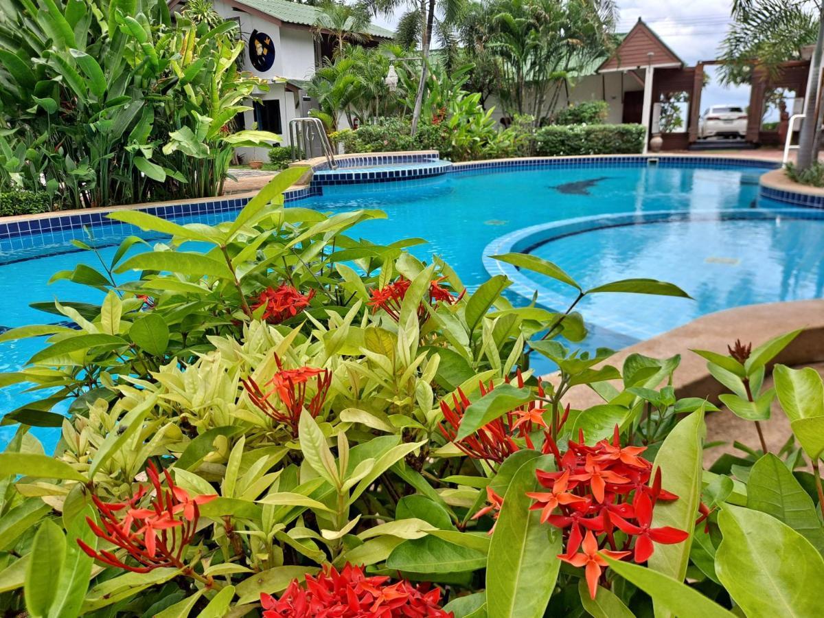 The Beach Boutique Resort Ban Pak Nam Pran Exteriör bild