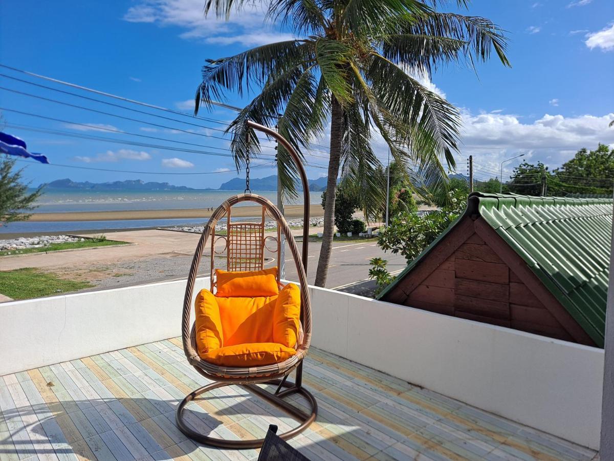 The Beach Boutique Resort Ban Pak Nam Pran Exteriör bild