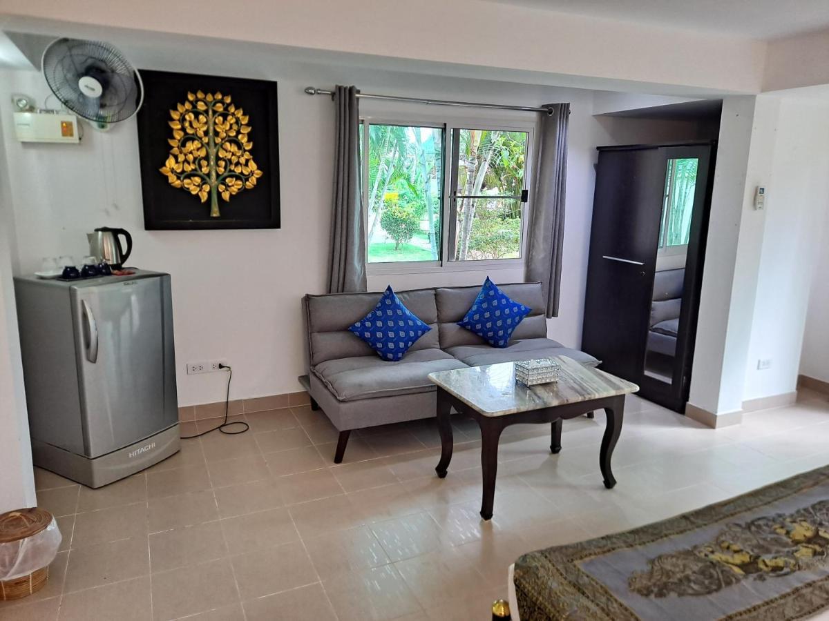 The Beach Boutique Resort Ban Pak Nam Pran Exteriör bild