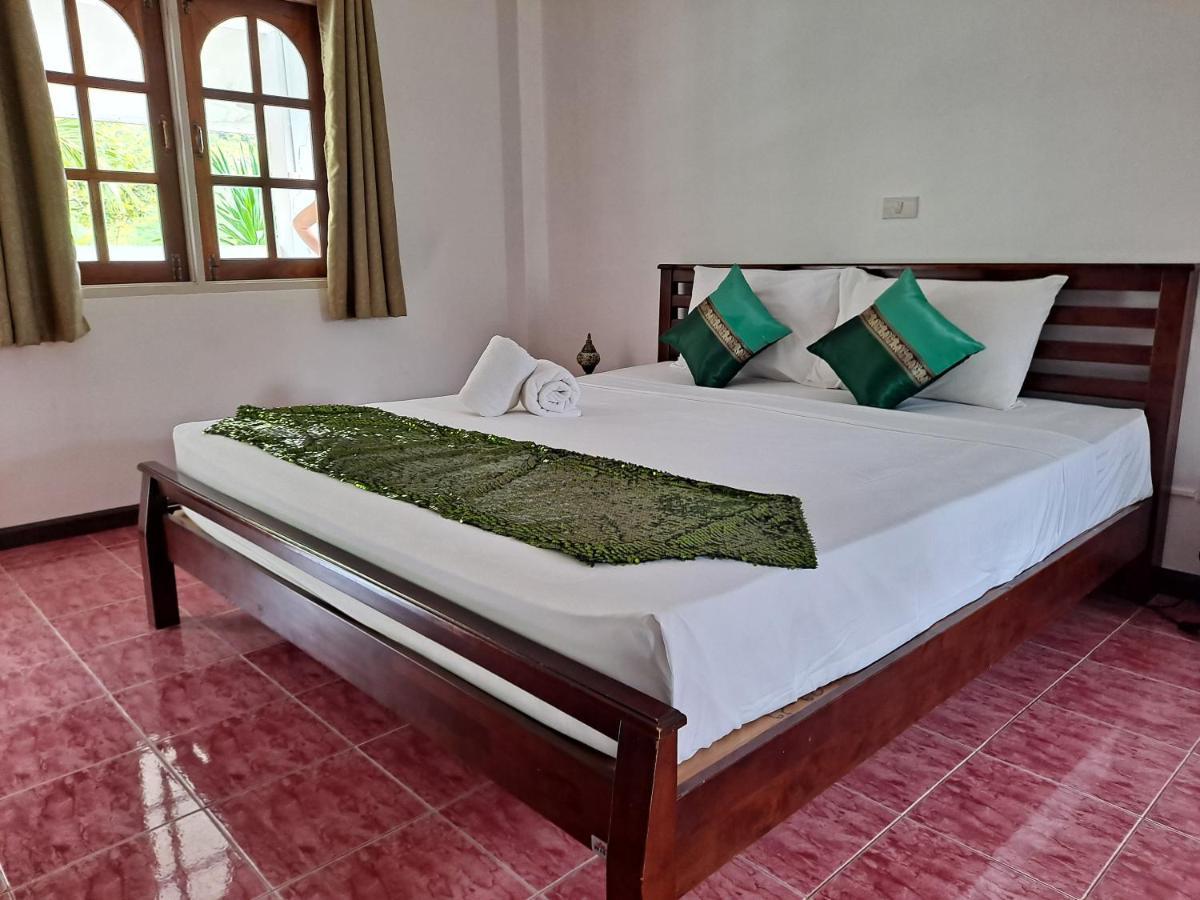 The Beach Boutique Resort Ban Pak Nam Pran Exteriör bild