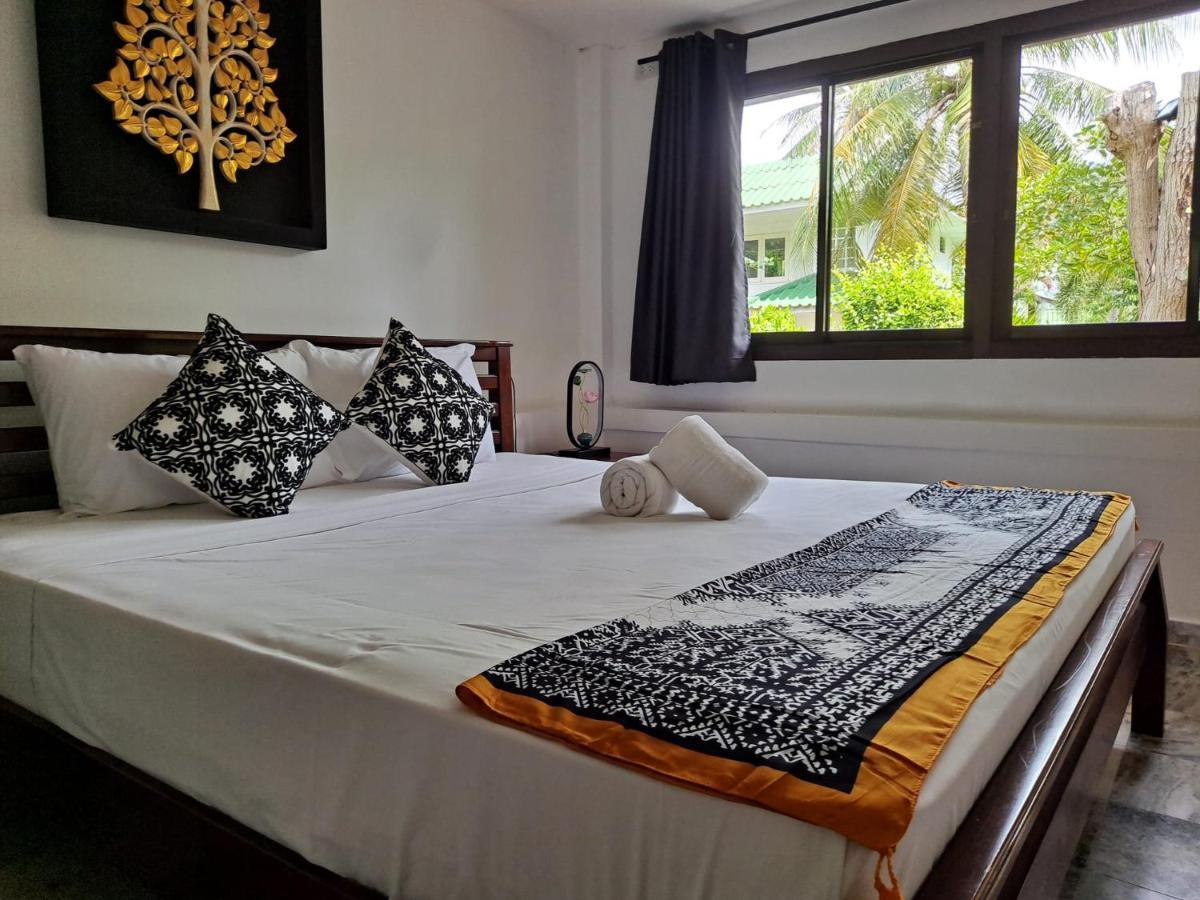 The Beach Boutique Resort Ban Pak Nam Pran Exteriör bild
