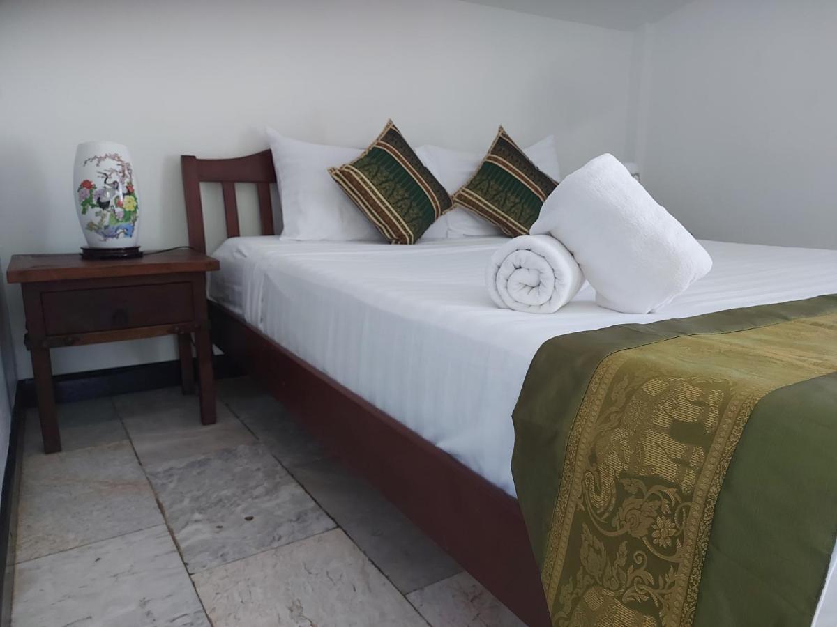 The Beach Boutique Resort Ban Pak Nam Pran Exteriör bild