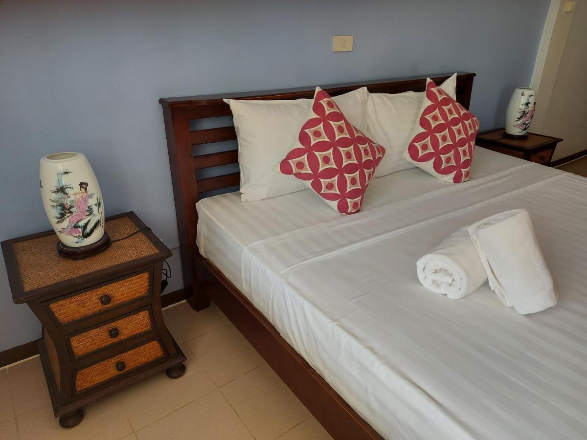 The Beach Boutique Resort Ban Pak Nam Pran Exteriör bild